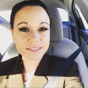 Meet your Posher, Angela